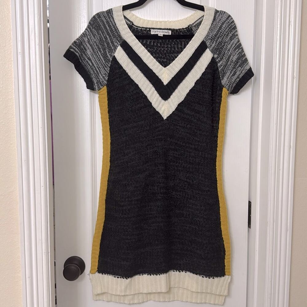 Made for me to look amazing knit black yellow dress size XL